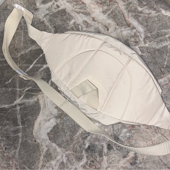 Adidas Belt Bag - Picture 3 of 5